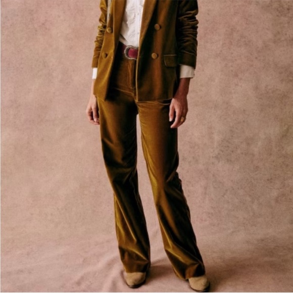 Sezane Pants - Elegant Gold Velvet Women's trousers